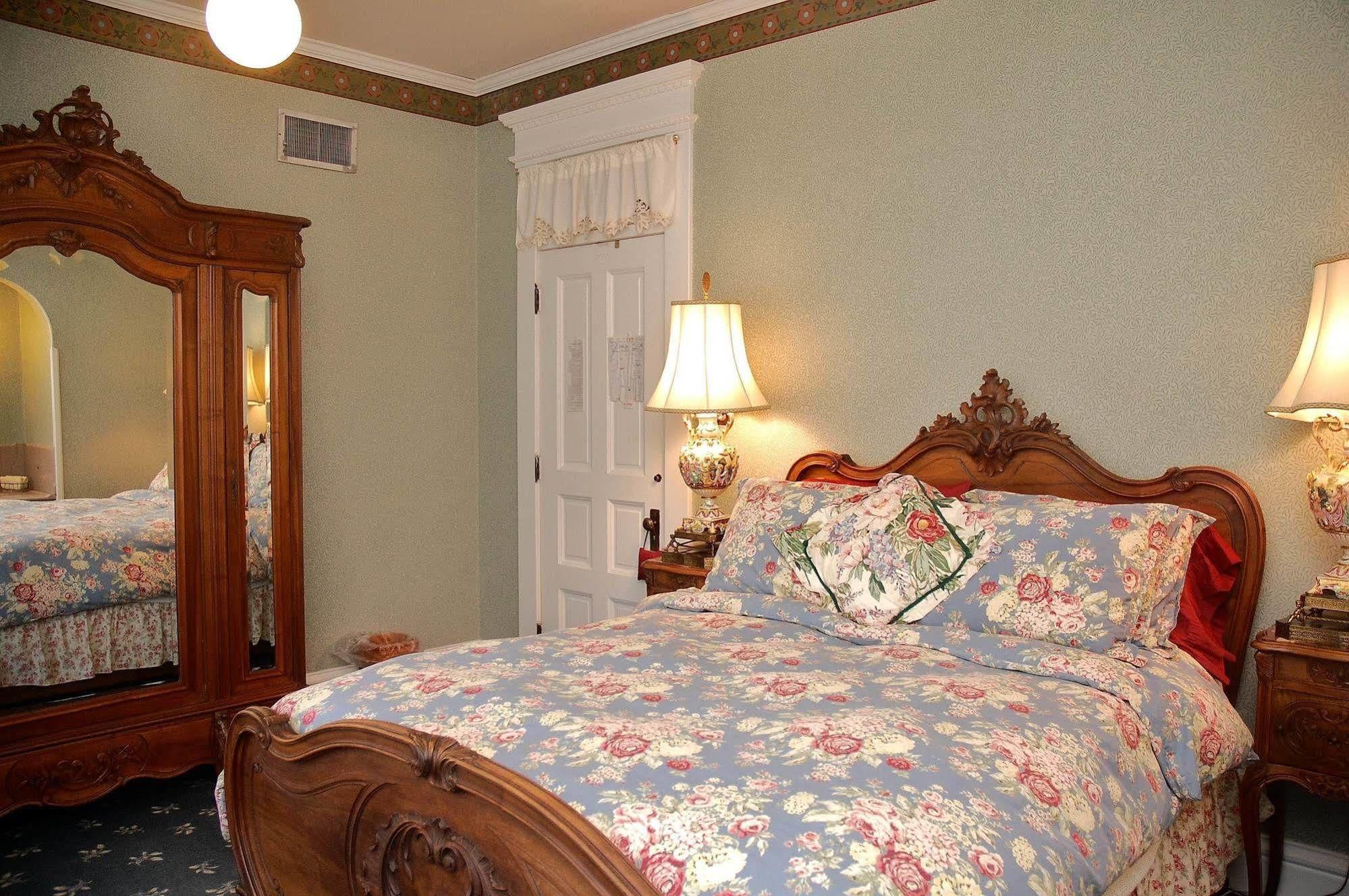 The Grand Anne Bed And Breakfast Keokuk Extérieur photo